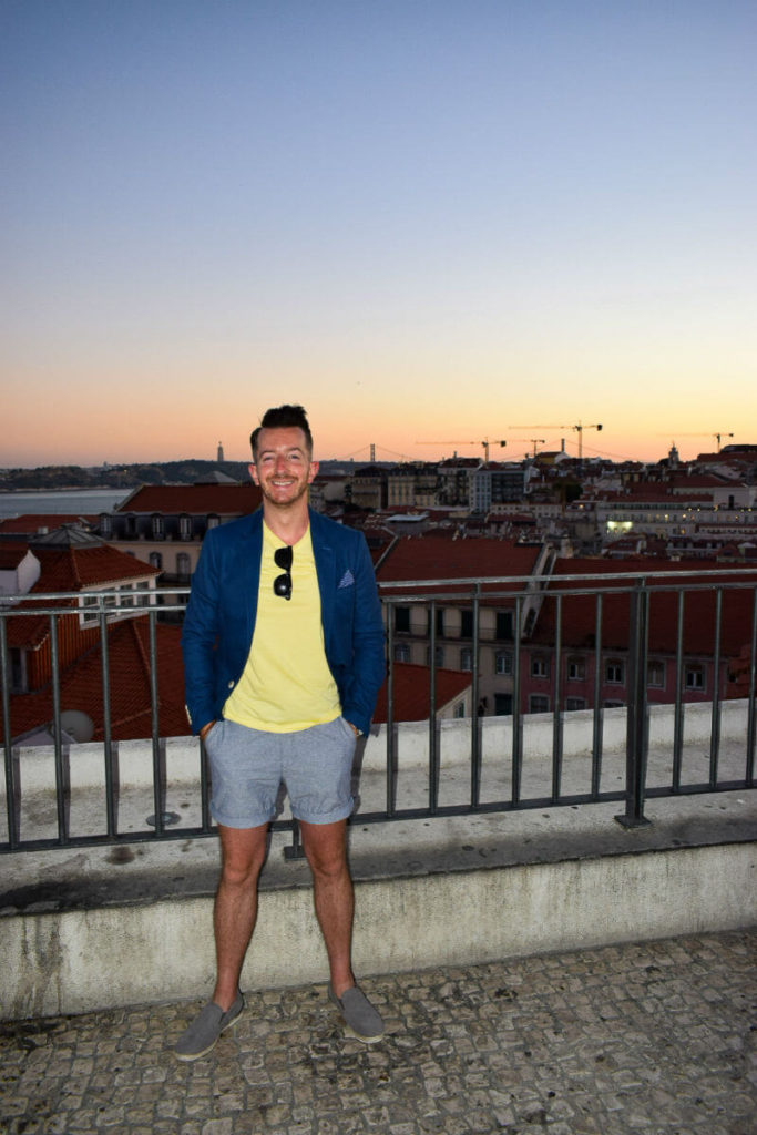 Summer style lisbon yellow tshirt and blue blazer